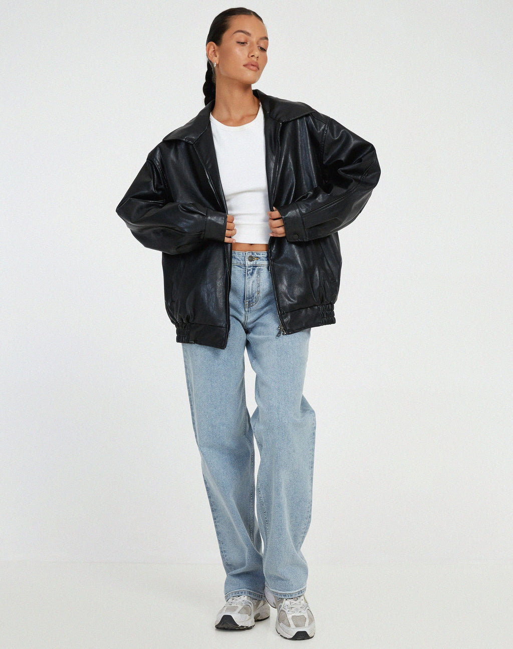 Chaqueta oversize para mujer de efecto cuero en negro