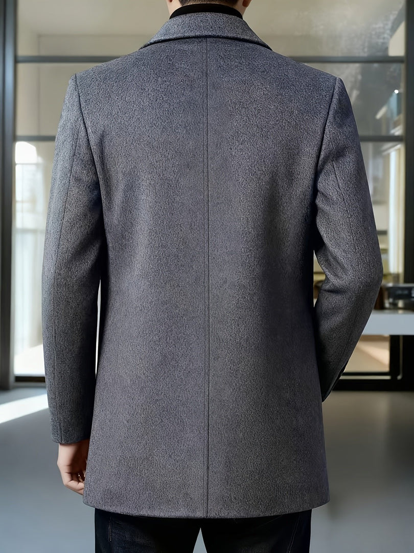 Abrigo de largo medio para hombre en gris, vista trasera con costura central