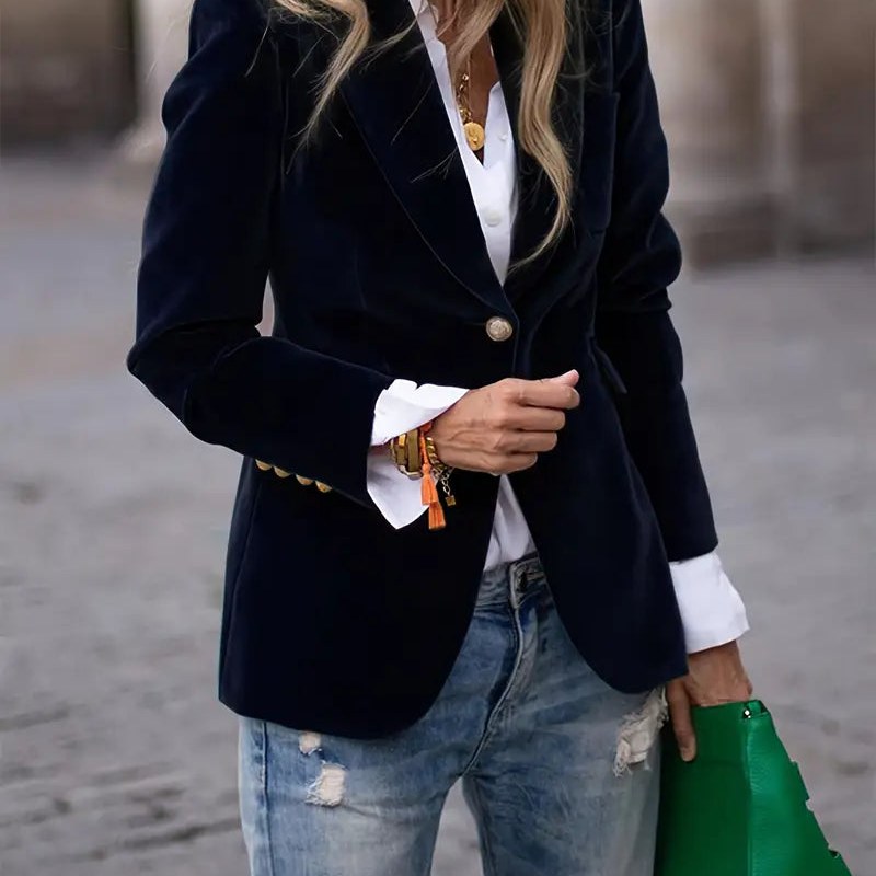 Blazer de efecto terciopelo para mujer en negro – vista frontal