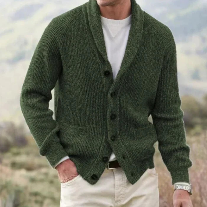 Cárdigan para hombre con cuello chal y botones en verde oliva