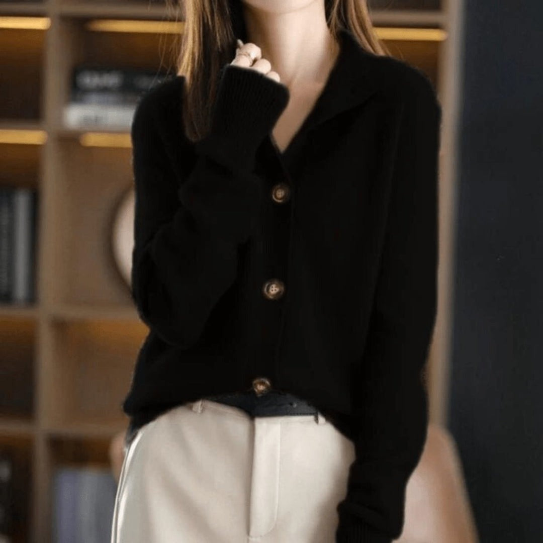 Cárdigan de punto suave para mujer con cuello redondo y botones en negro