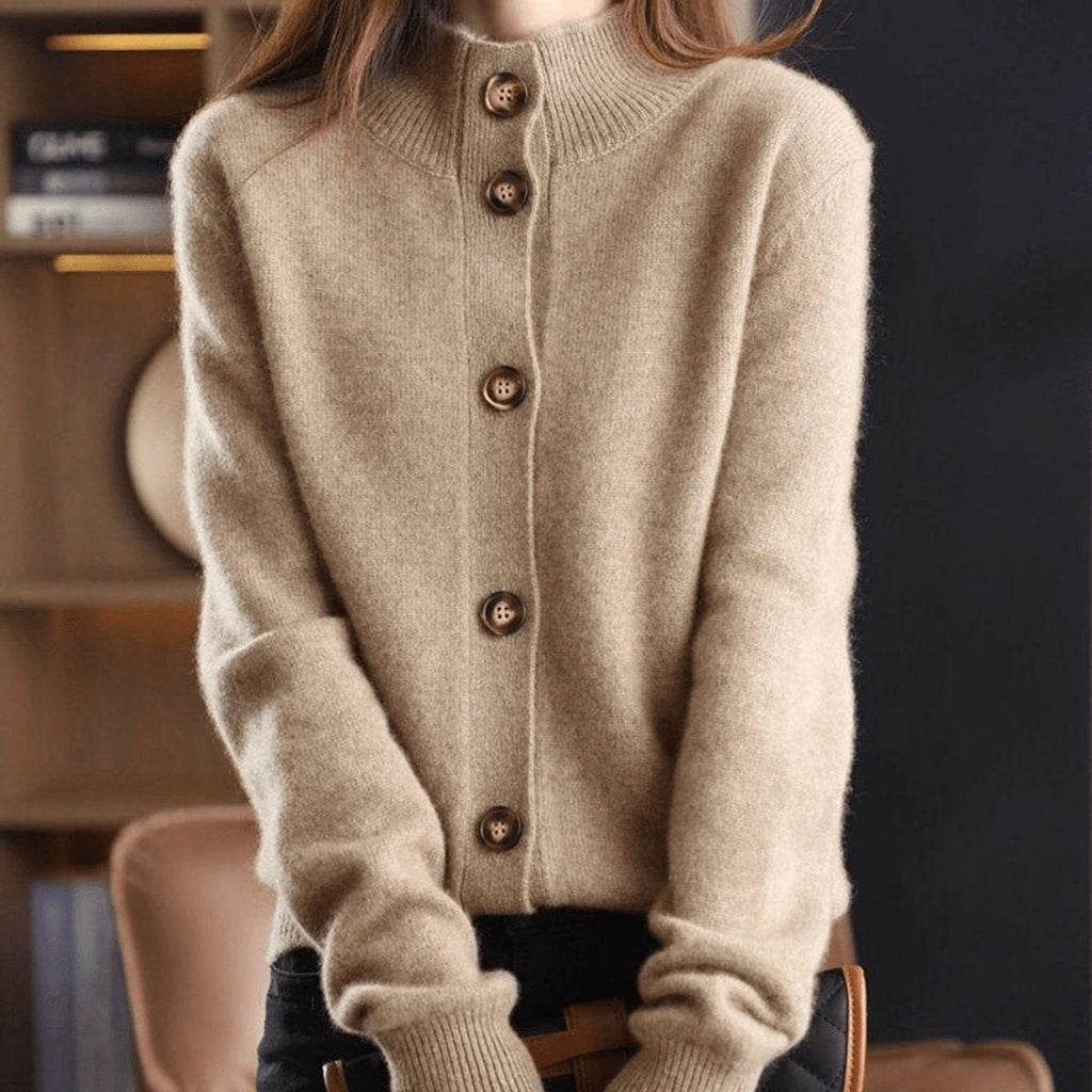 Cárdigan de punto suave para mujer con cuello redondo y botones en topo, vista frontal