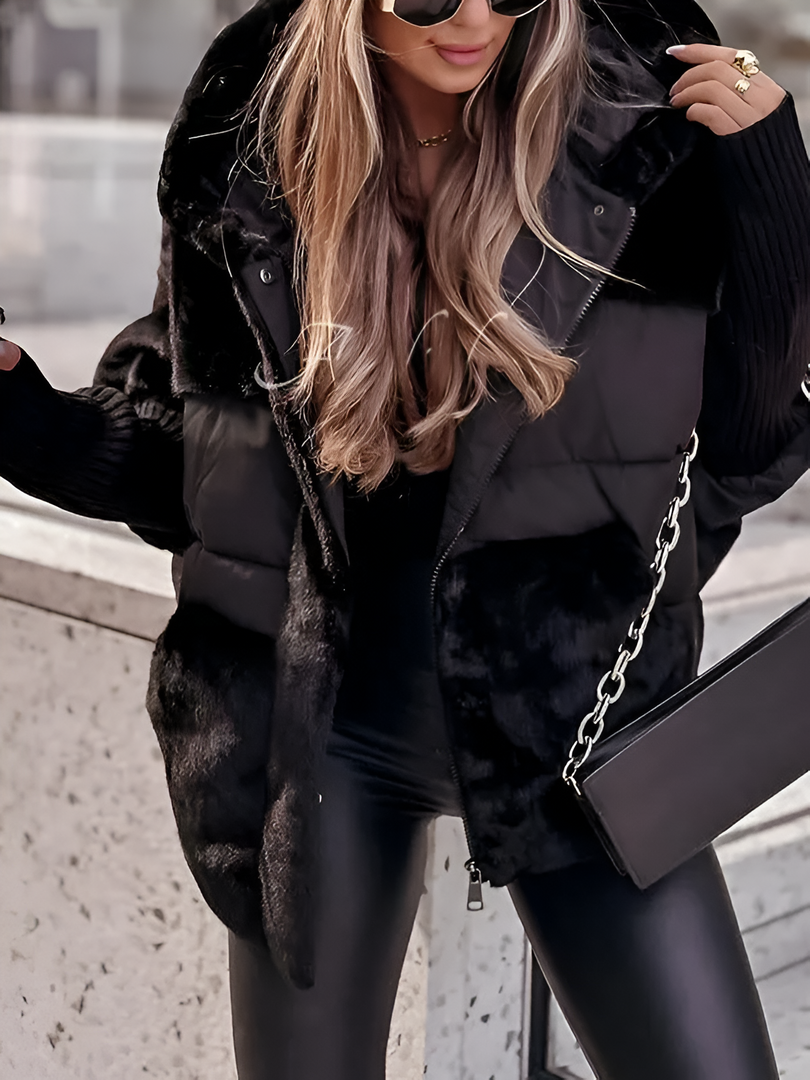 Chaqueta acolchada para mujer en negro con cremallera y cuello alto