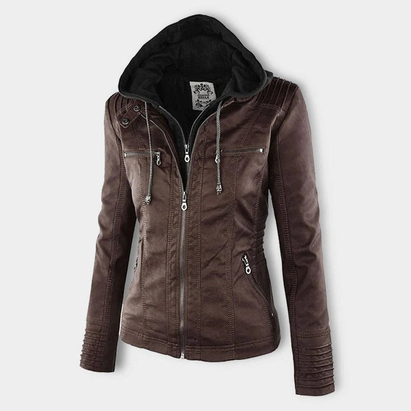 Chaqueta de efecto cuero con capucha para mujer en marrón oscuro – con capucha sobre fondo gris