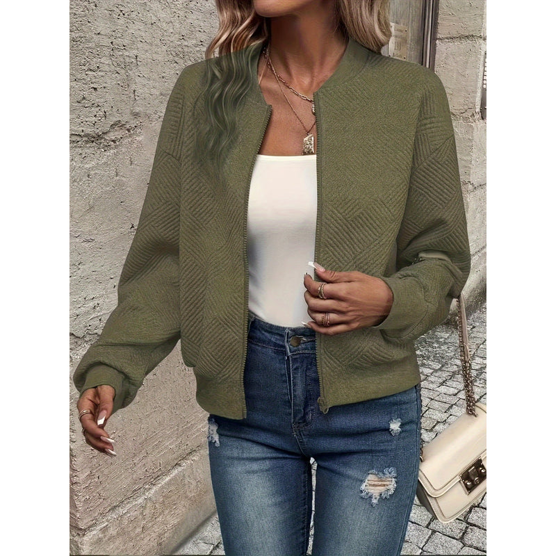 Chaqueta ligera con cremallera para mujer en verde oliva – vista frontal