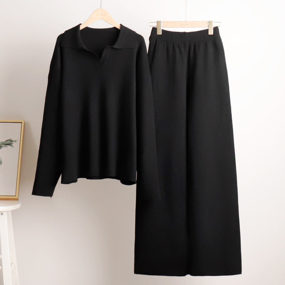Conjunto de punto para mujer en negro, jersey y pantalón colgados