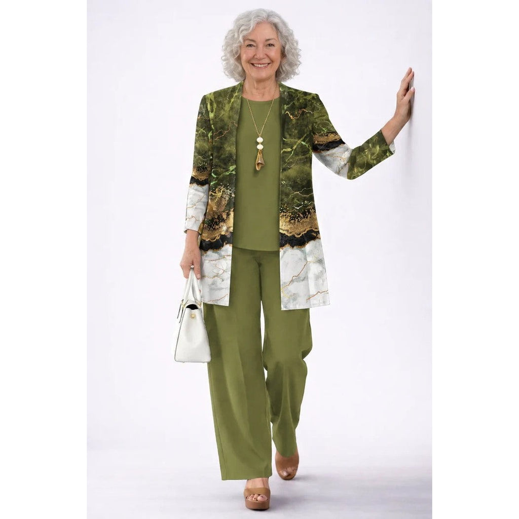 Conjunto de tres piezas para mujer con cárdigan estampado, top liso y pantalón en verde oliva