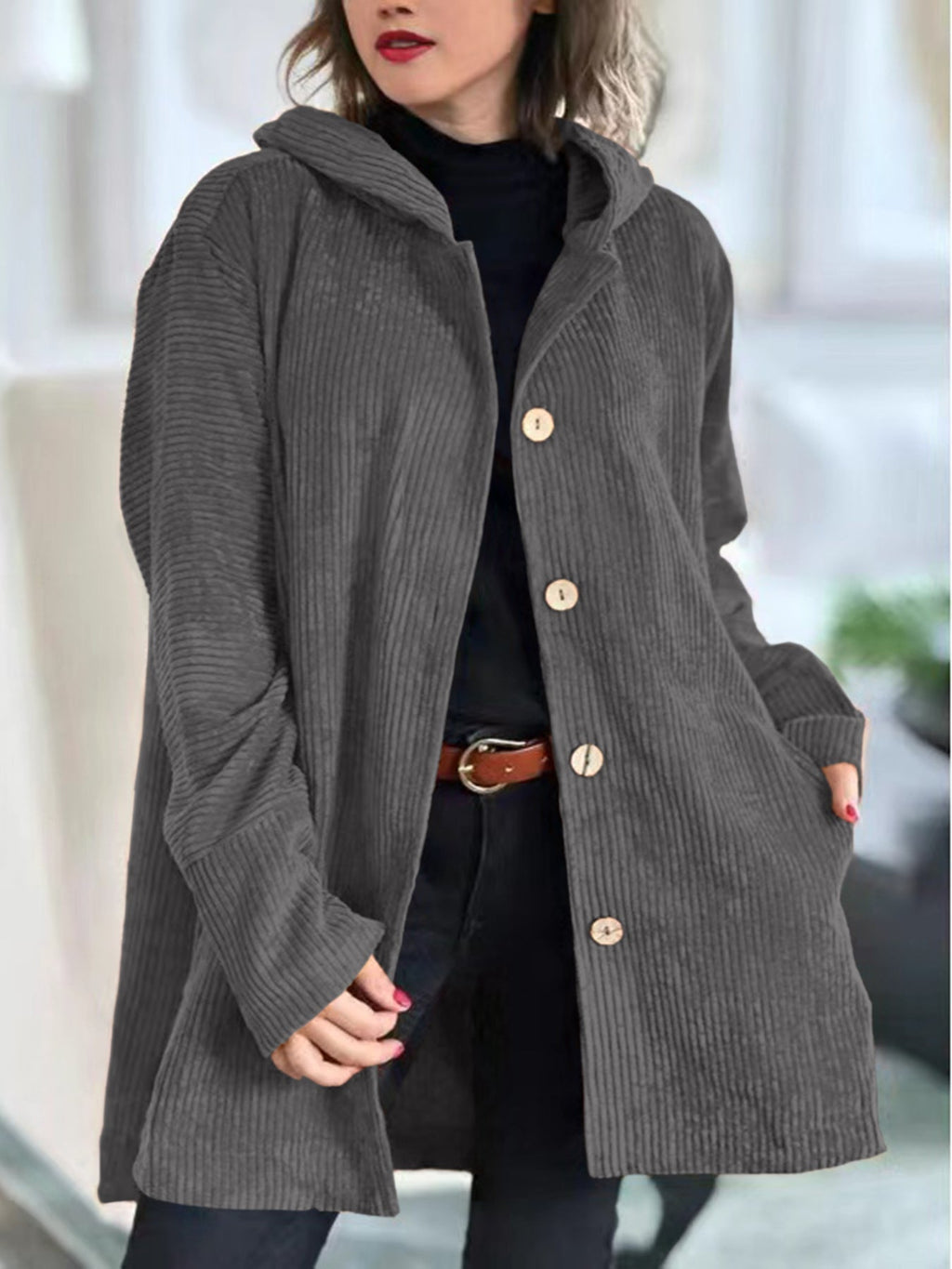 Chaqueta de pana para mujer con capucha en gris oscuro