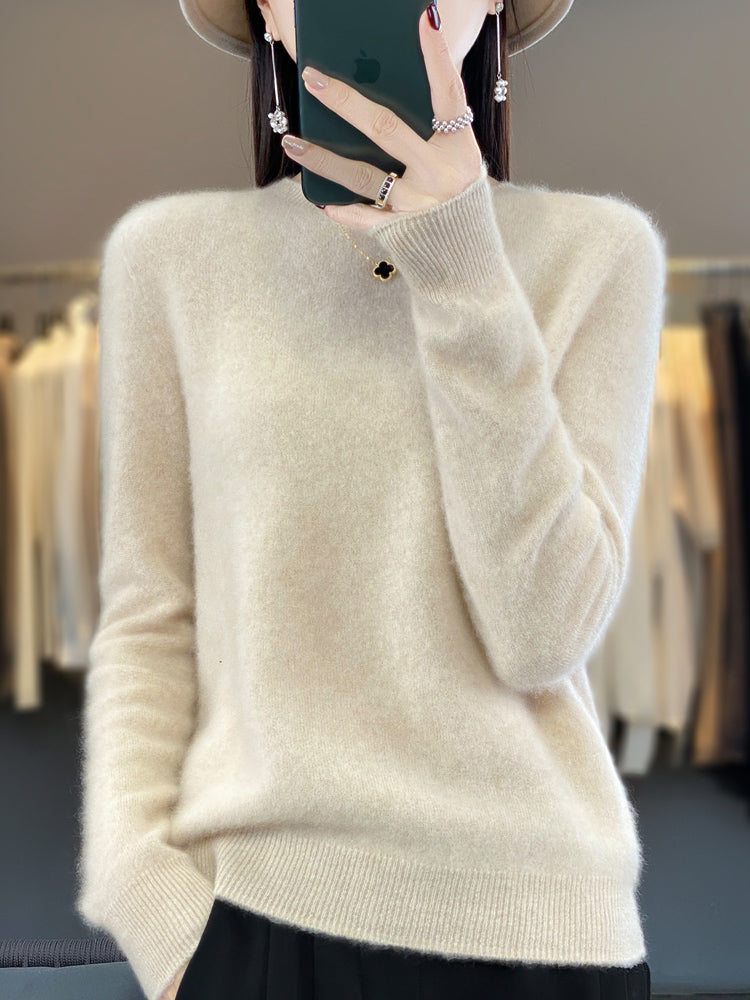 Jersey de punto liso para mujer con cuello redondo en color beige