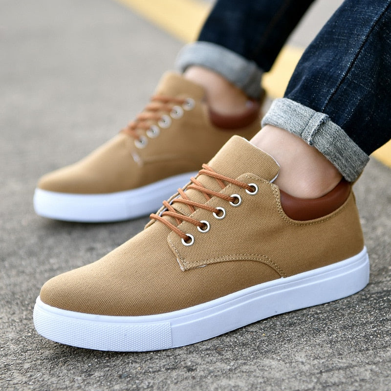 Zapatillas de lona para hombre con suela blanca para el día a día