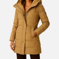 Abrigo acolchado para mujer con capucha y cintura ajustable en camel