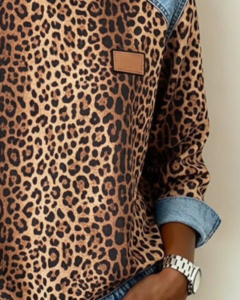 Sudadera para mujer con estampado de leopardo y detalles vaqueros