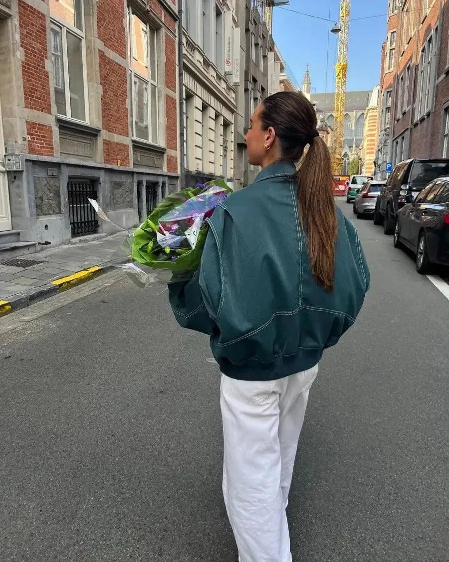 Cazadora oversize para mujer de efecto cuero con pespuntes en contraste